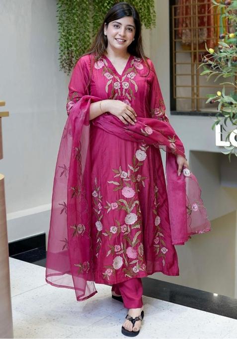 Rani Pink Thread Work Chanderi Silk Kurta Set With Dupatta