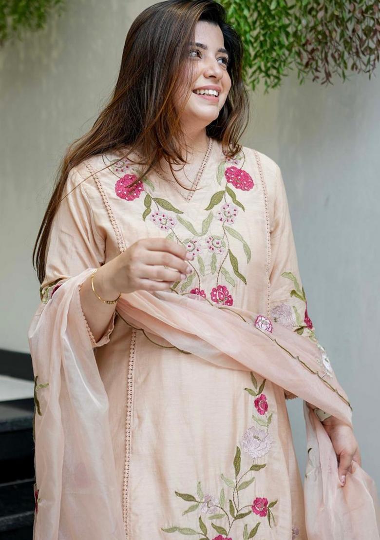 Cream Thread Work Chanderi Silk Kurta Set With Dupatta - Indya