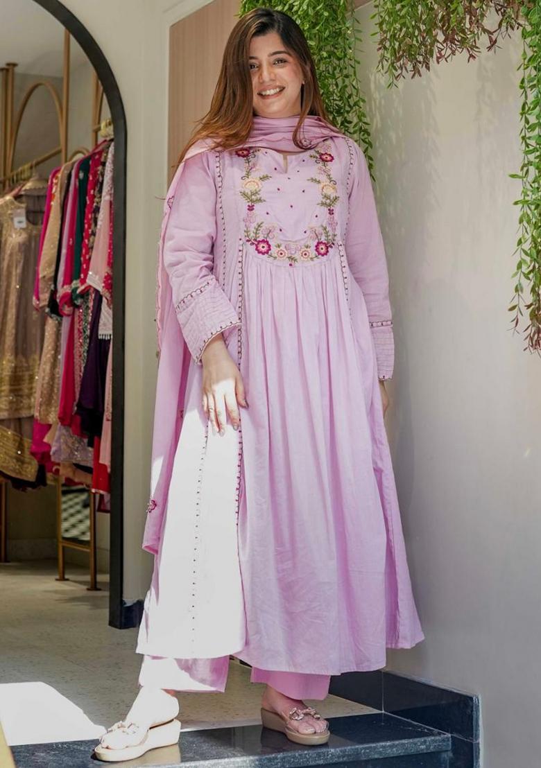Pink Thread Work Chanderi Silk Kurta Set With Dupatta - Indya
