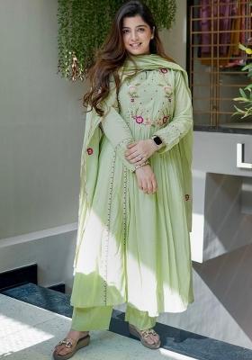 Light Green Thread Work Chanderi Silk Kurta Set With Dupatta