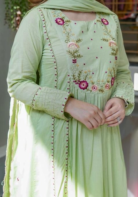 Light Green Thread Work Chanderi Silk Kurta Set With Dupatta