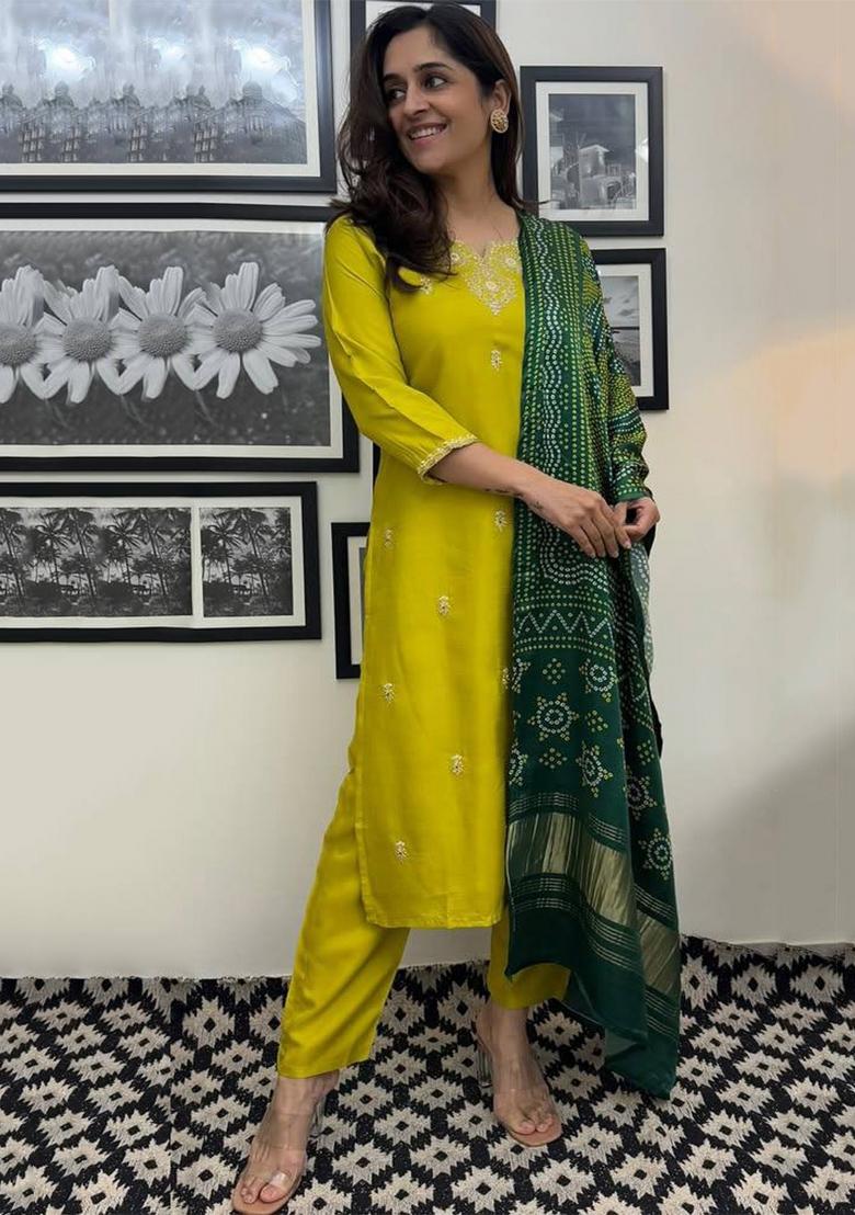 Lemon Thread Work Chanderi Silk Kurta Set With Dupatta