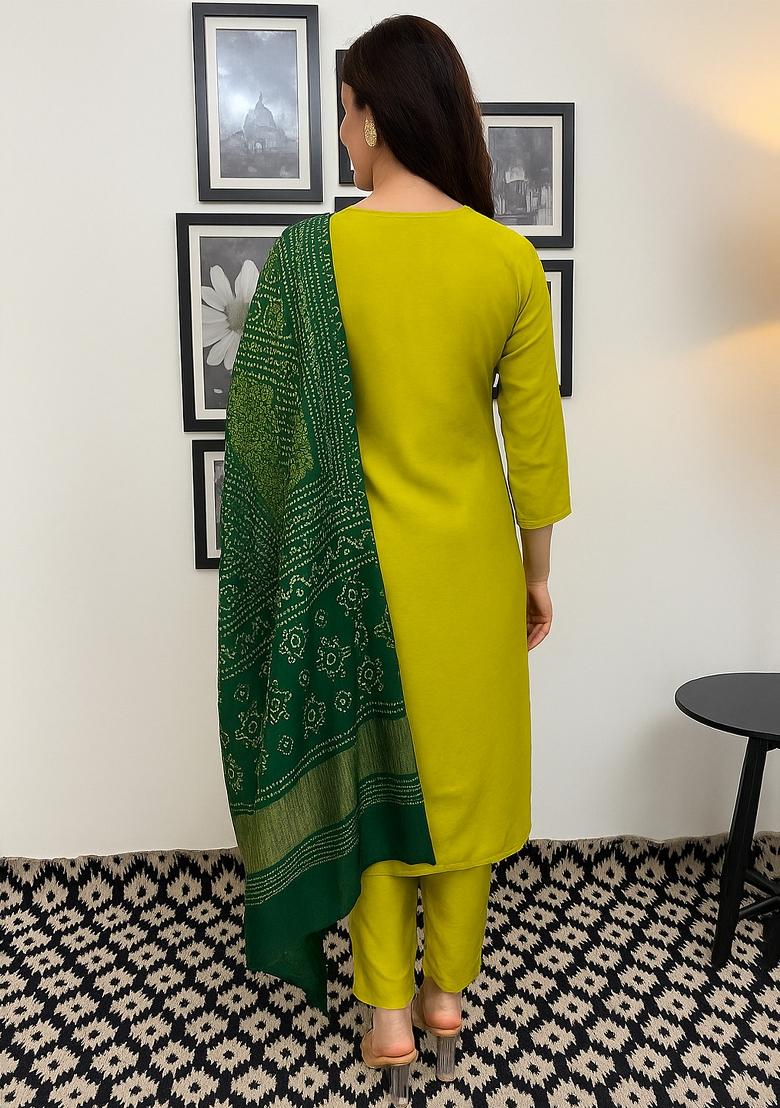 Lemon Thread Work Chanderi Silk Kurta Set With Dupatta
