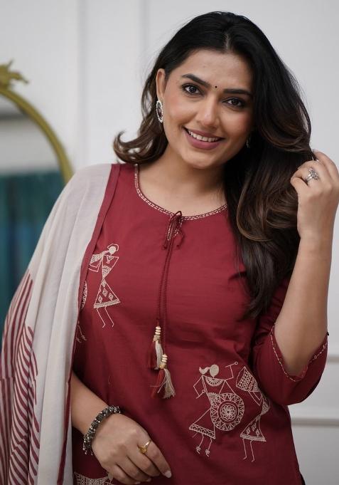 Maroon Thread Work Pure Silk Kurta Set With Dupatta