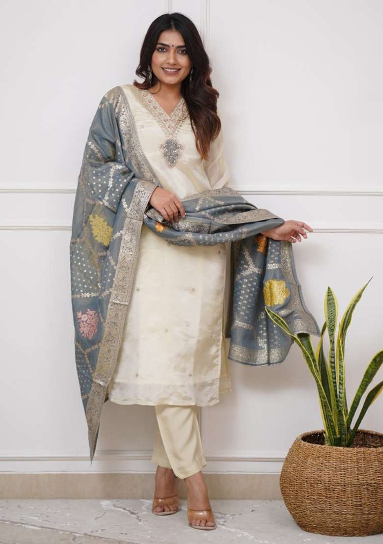 Off White Embroidered Viscose Pakistani Suit Set - Indya