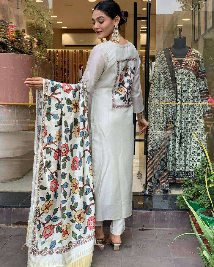 Off White Embroidered Viscose Straight Kurta Set - Indya