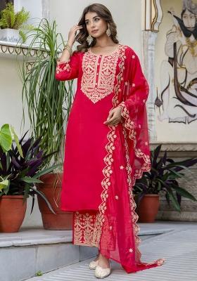 Pink Embroidered Silk Blend Kurta Set With Dupatta