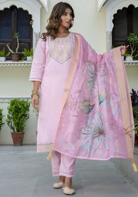 Baby Pink Embroidered Silk Blend Kurta Set With Dupatta