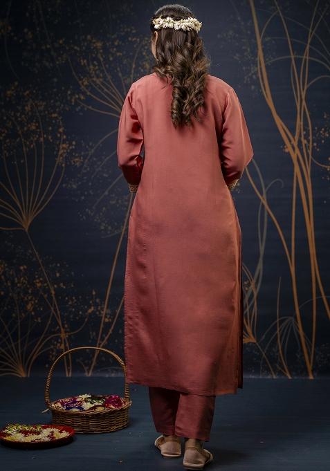 Peach Embroidered Silk Blend Kurta Set With Dupatta