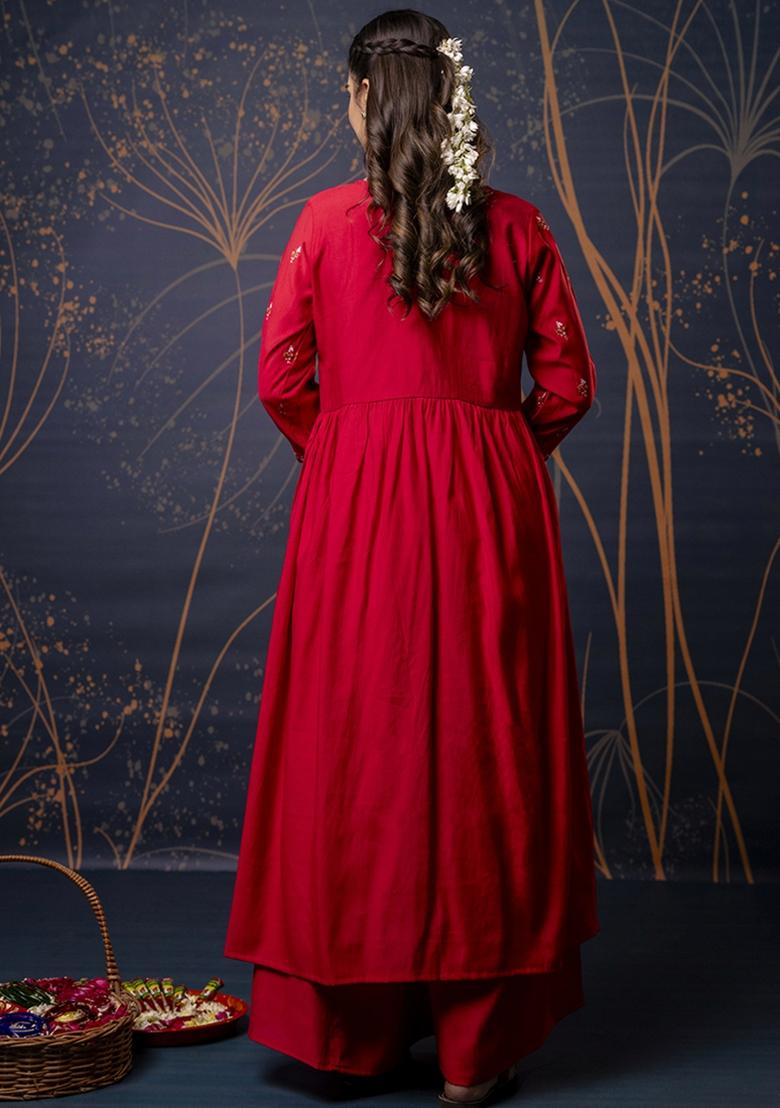 Red Embroidered Silk Blend Kurta Set With Dupatta - Indya