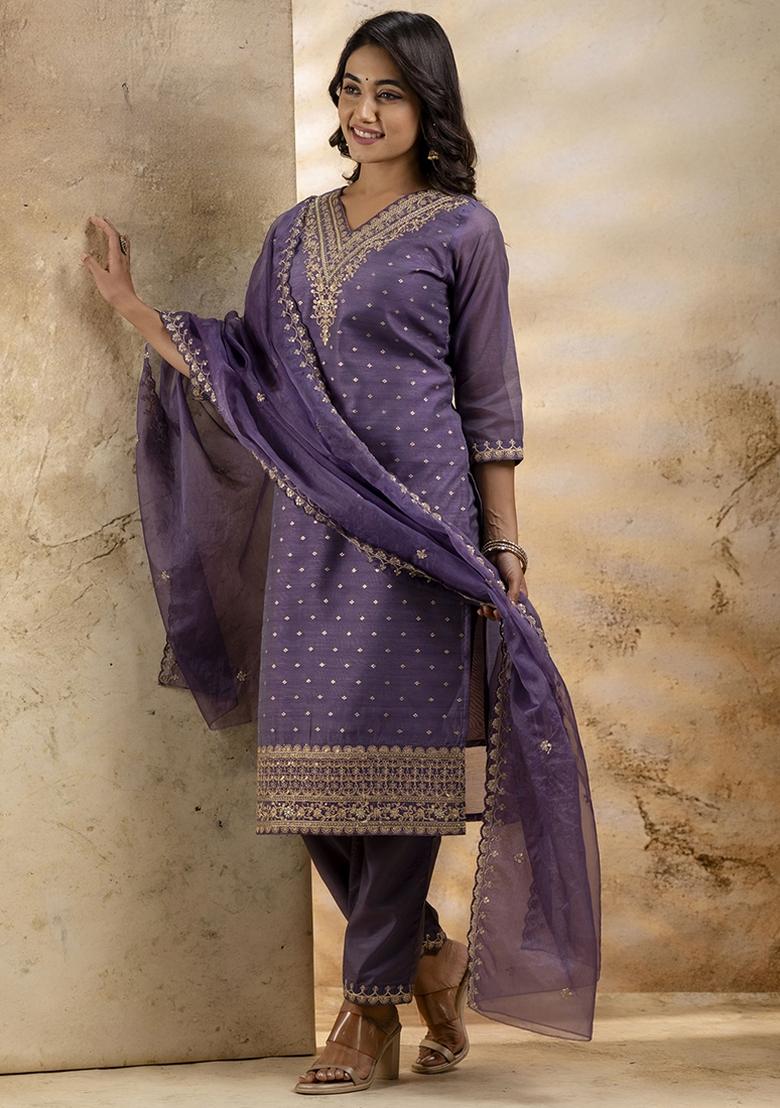 Pink Embroidered Chanderi Silk Kurta Set With Dupatta - Indya