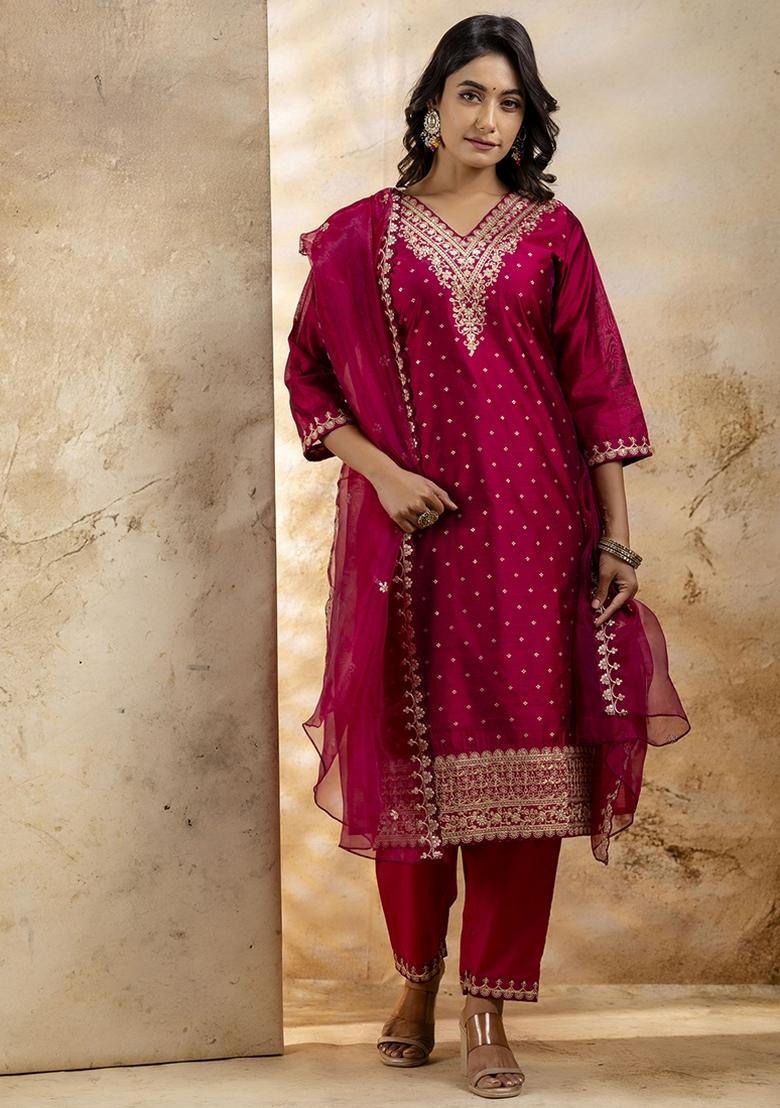 Dark Green Embroidered Chanderi Silk Kurta Set With Dupatta - Indya