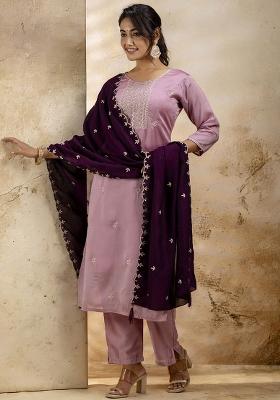 Pink Embroidered Silk Blend Kurta Set With Dupatta