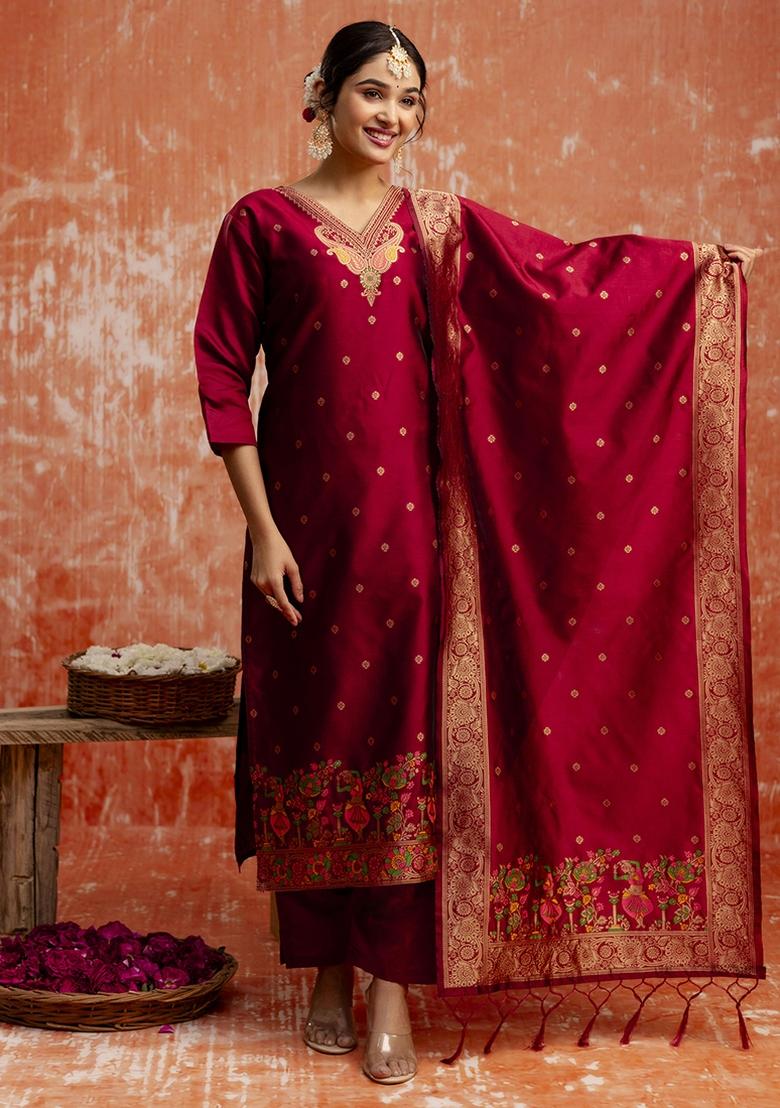 Red Embroidered Cotton Silk Blend Kurta Set With Dupatta