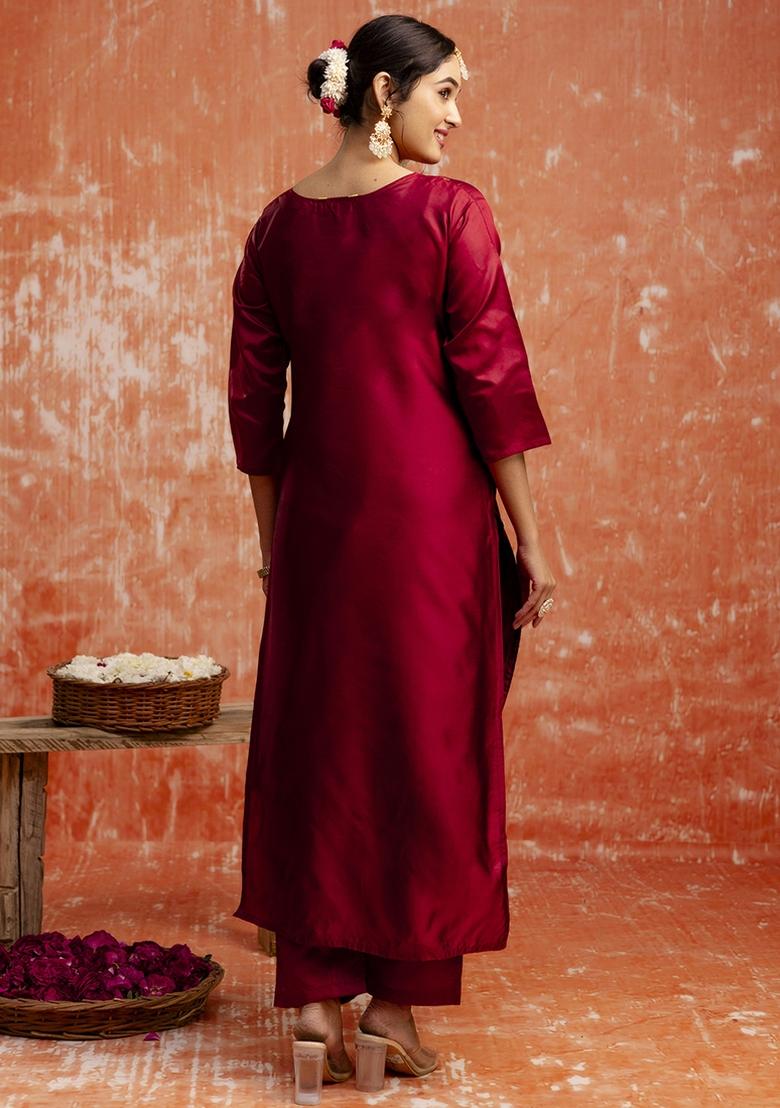 Red Embroidered Cotton Silk Blend Kurta Set With Dupatta