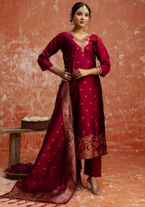 Red Embroidered Cotton Silk Blend Kurta Set With Dupatta