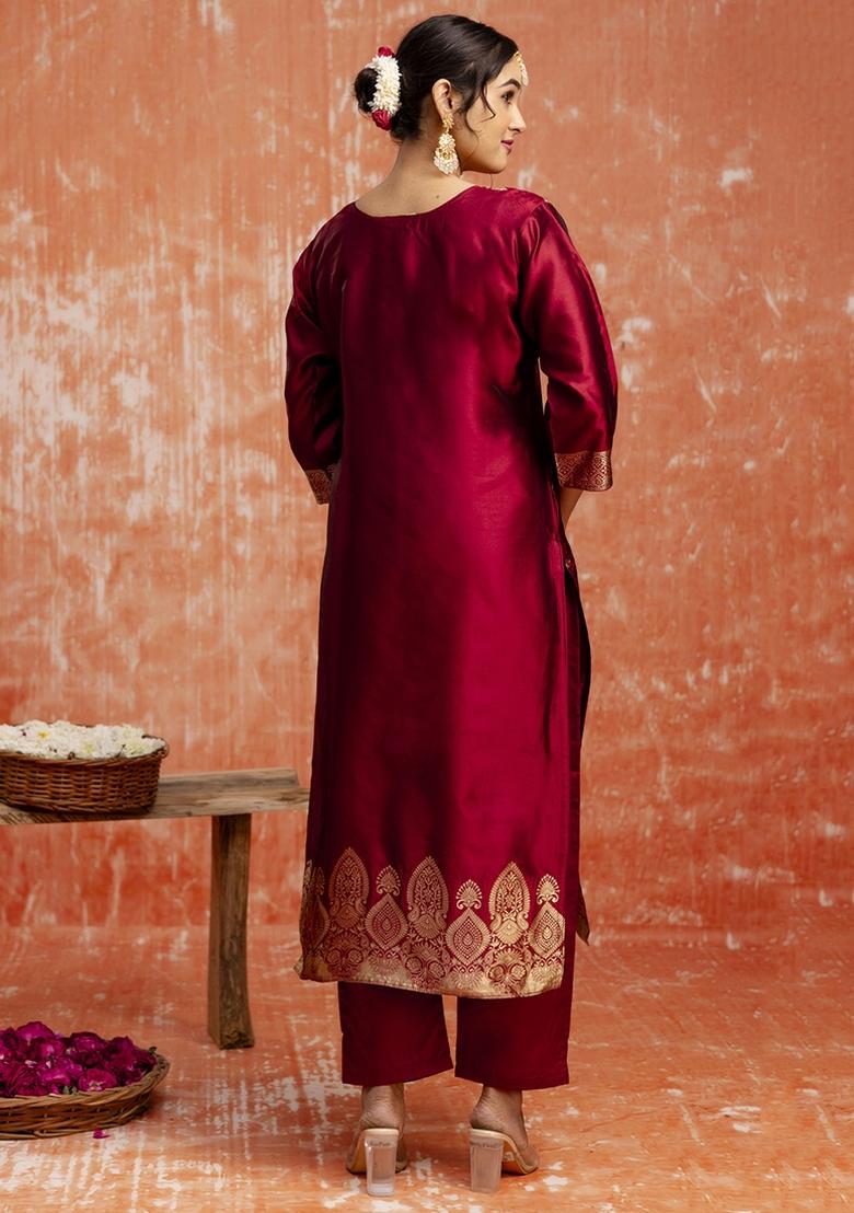 Red Embroidered Cotton Silk Blend Kurta Set With Dupatta