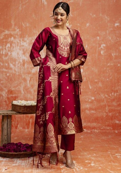 Red Embroidered Cotton Silk Blend Kurta Set With Dupatta