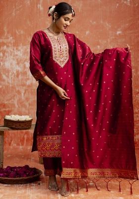 Red Embroidered Cotton Silk Blend Kurta Set With Dupatta