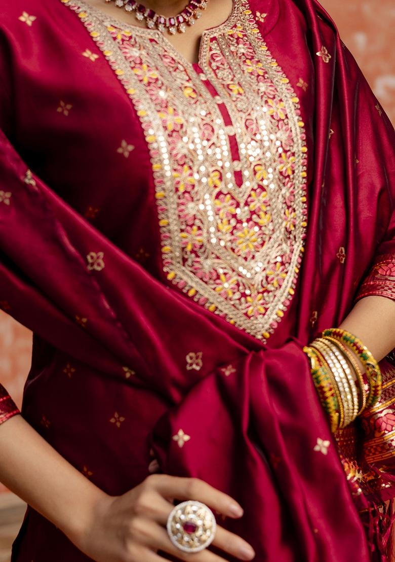 Red Embroidered Cotton Silk Blend Kurta Set With Dupatta