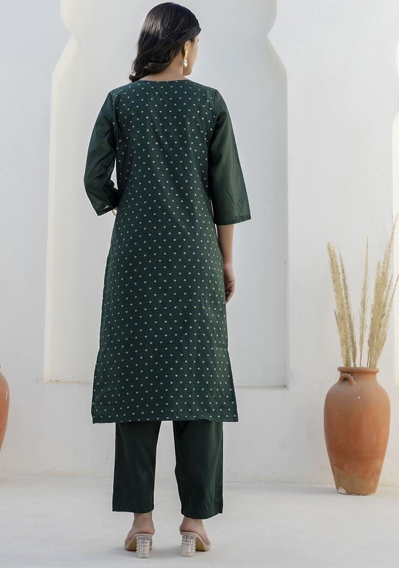 Dark Green Embroidered Chanderi Silk Kurta Set With Dupatta - Indya