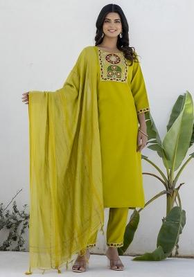Lime Green Embroidered Cotton Blend Kurta Set With Dupatta