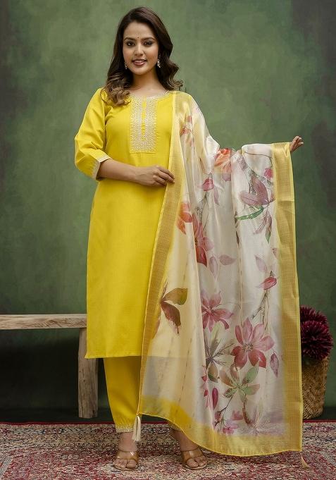 Lime Green Embroidered Cotton Blend Kurta Set With Dupatta