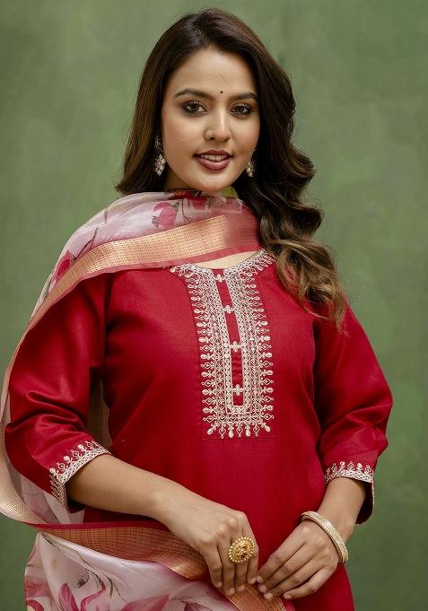 Red Embroidered Cotton Blend Kurta Set With Dupatta