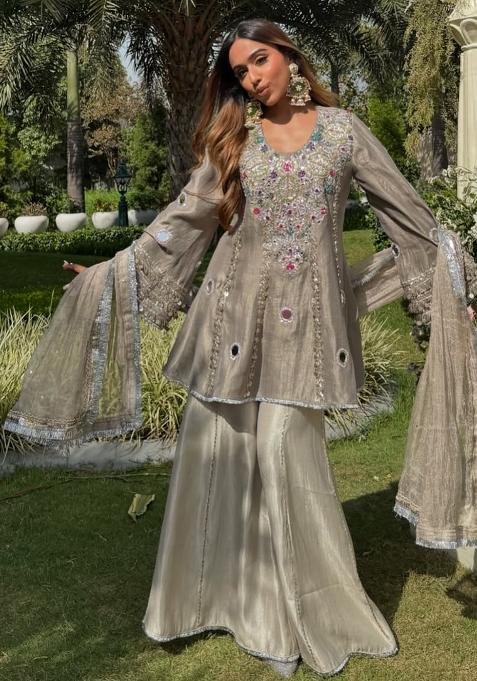 Multicolor Embroidered Crepe Salwar Kameez