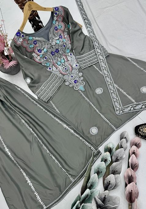 Multicolor Embroidered Crepe Salwar Kameez