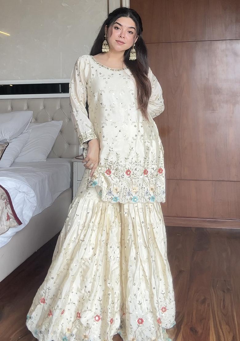 Off White Embroidered Chinon Kurta Set - Indya