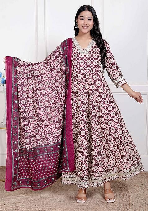 Cream Gota Work Cotton Blend Anarkali With Dupatta