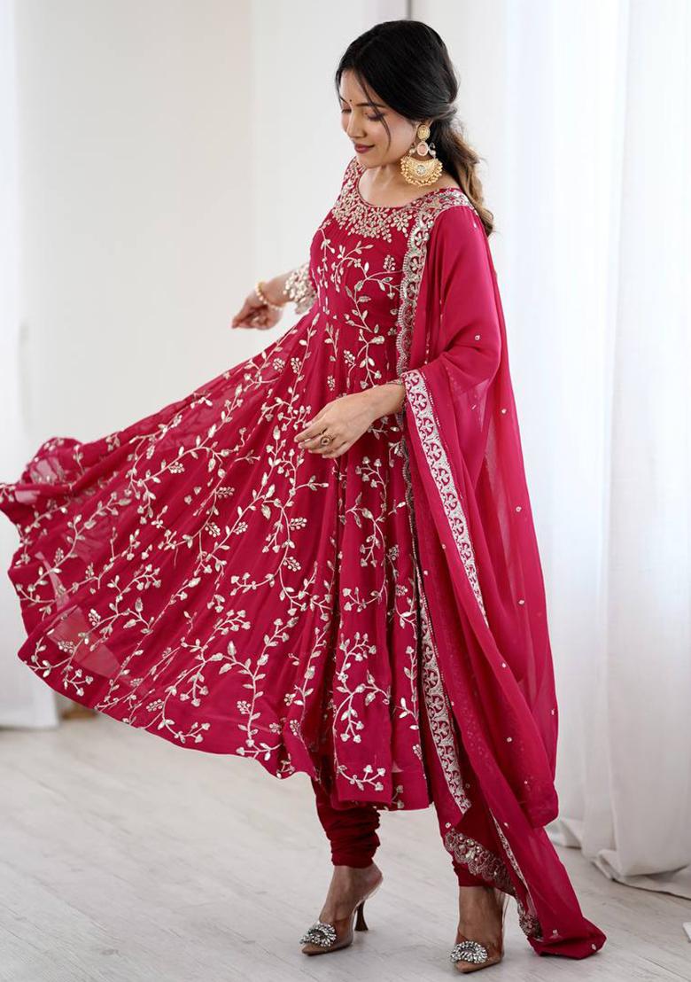 Ranipink Embroidered georgette Kurta Set - Indya