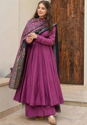 Onionpink Plain Silk Kurta Set