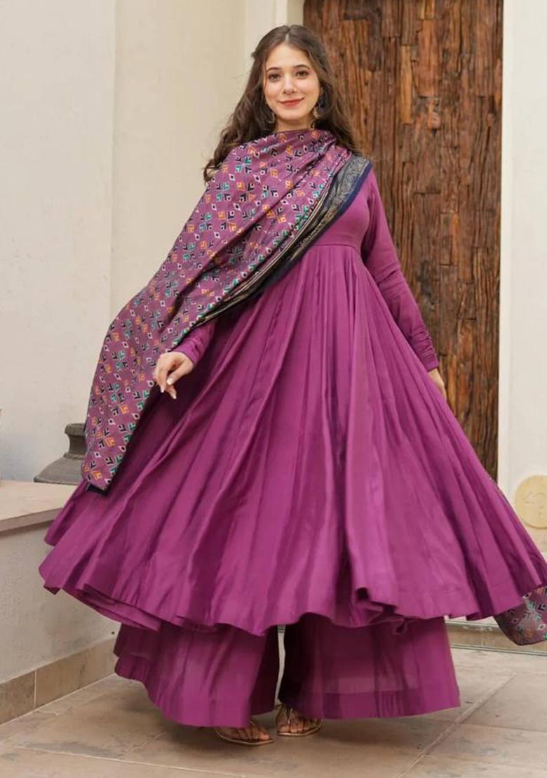 Onionpink Plain Silk Kurta Set - Indya