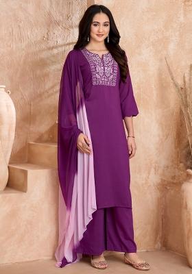 Purple Embroidered Silk Blend Kurta Set With Dupatta