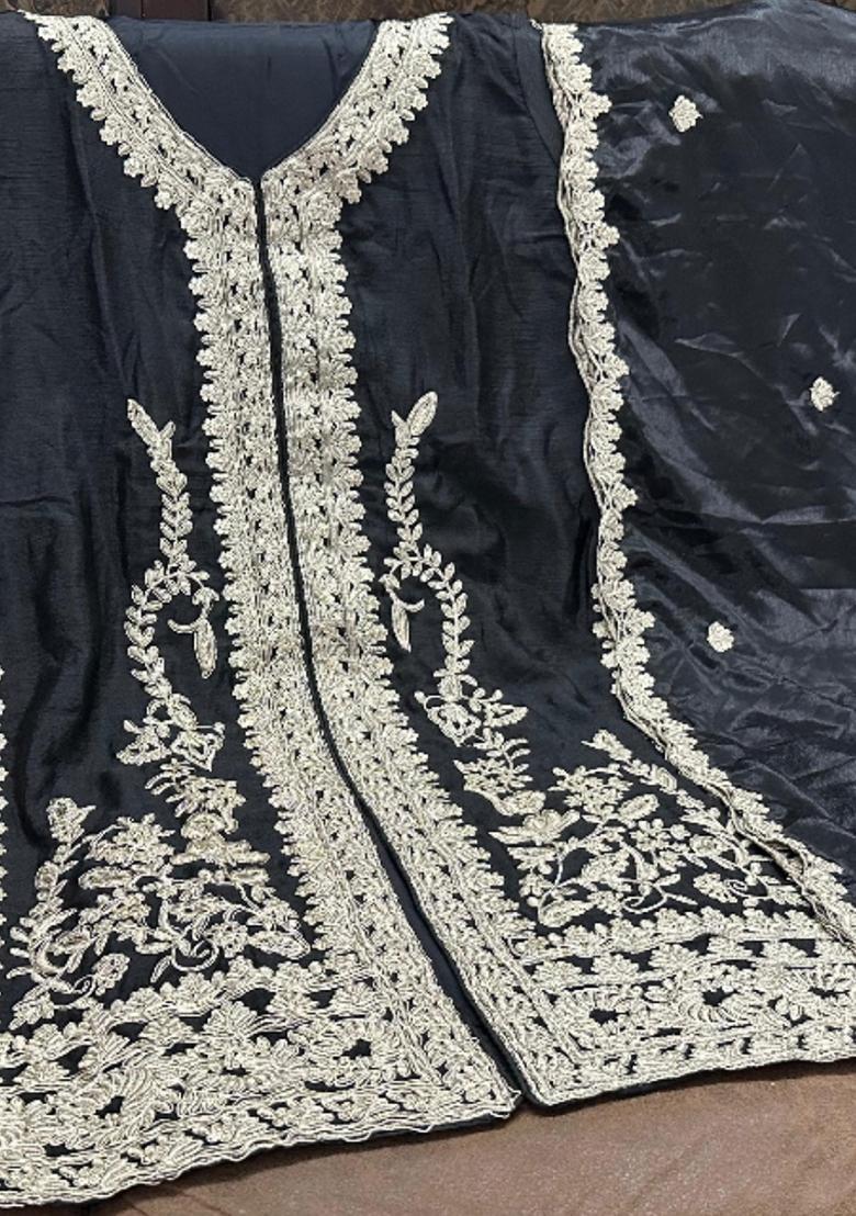 Black Embroidered Silk Kurta Set With Dupatta - Indya