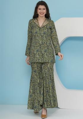 Green Embroidered Crepe Kurta Set