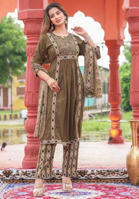 Green Embriodery Cotton Kurta Set