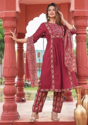 Maroon Embriodery Cotton Kurta Set