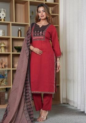 Maroon Mirror And Hand Work Cotton Kurta Set