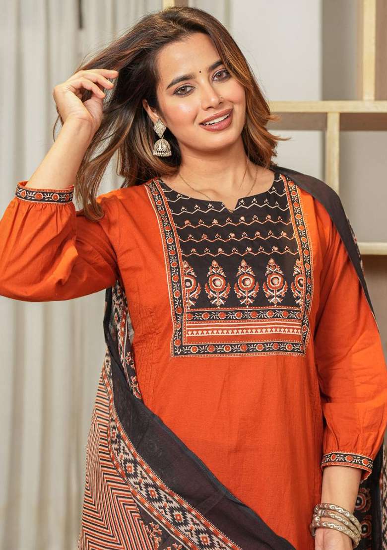 Multicolor Mirror And Hand Work Cotton Kurta Set - Indya