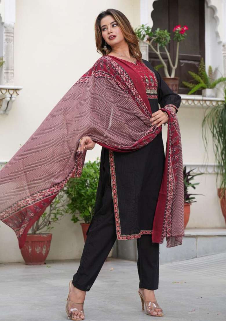 Black Mirror And Hand Work Cotton Kurta Set - Indya