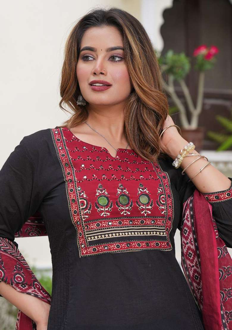 Black Mirror And Hand Work Cotton Kurta Set - Indya