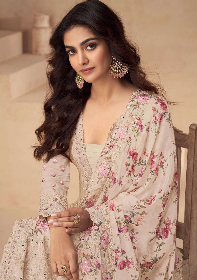 Peach Embroidered chiffon Salwar Kameez - Indya