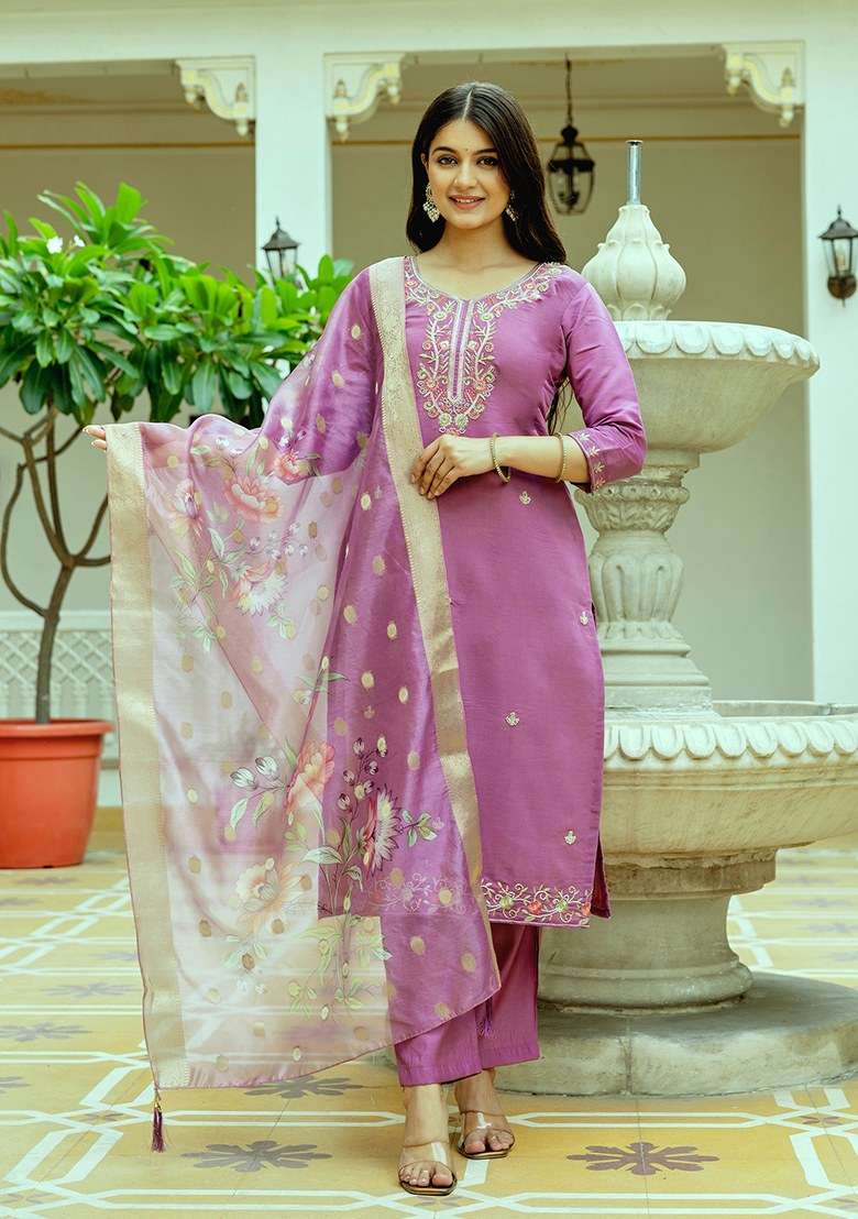 Pink Embroidered Chanderi Straight Kurta Set - Indya