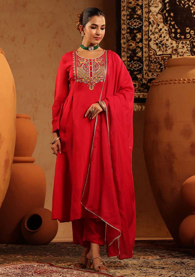 Red Embroidered Chanderi Pakistani Suit Set - Indya