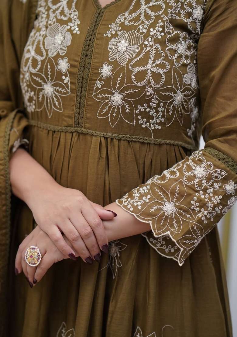 Orange Embroidery Silk Kurta Set - Indya