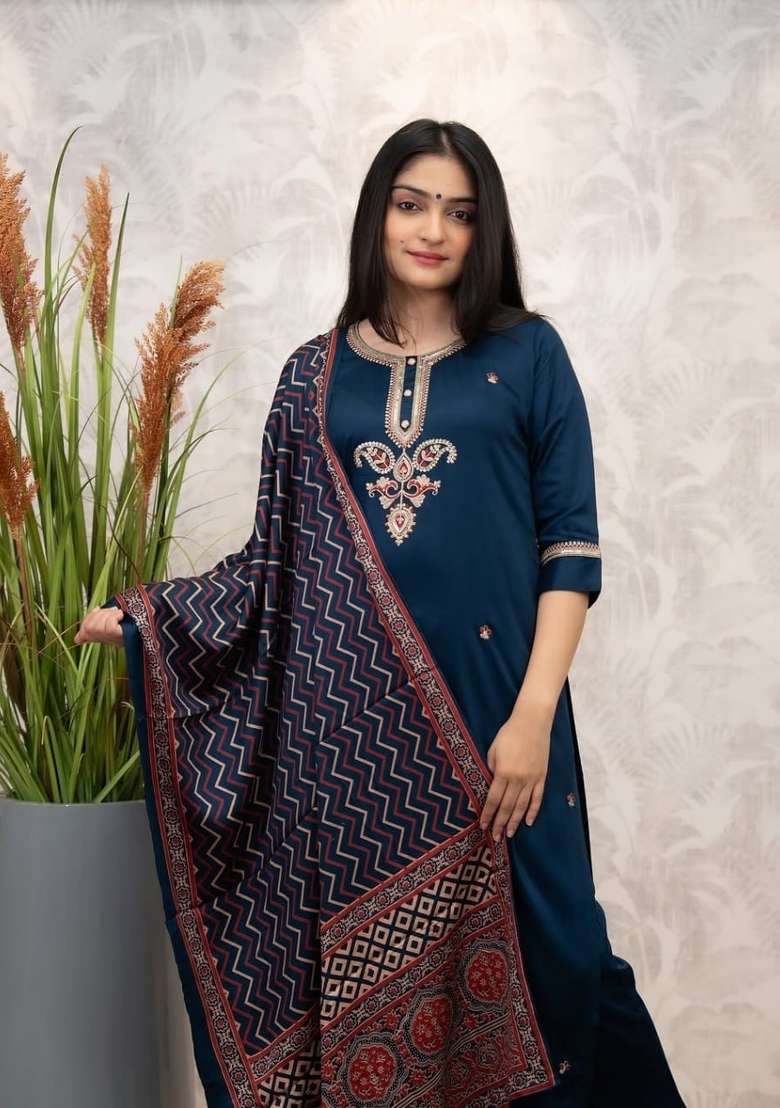 Dark Blue Embroidery Silk Kurta Set - Indya