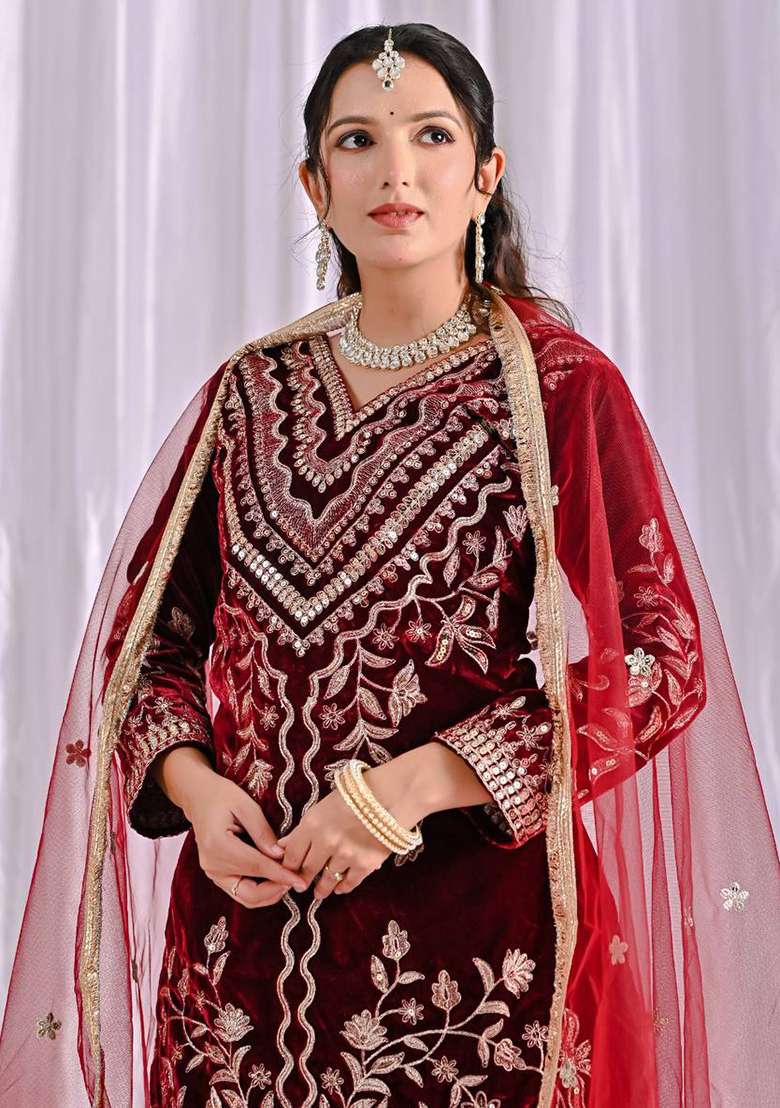 Maroon Embroidered Velvet Pakistani Suit Set - Indya